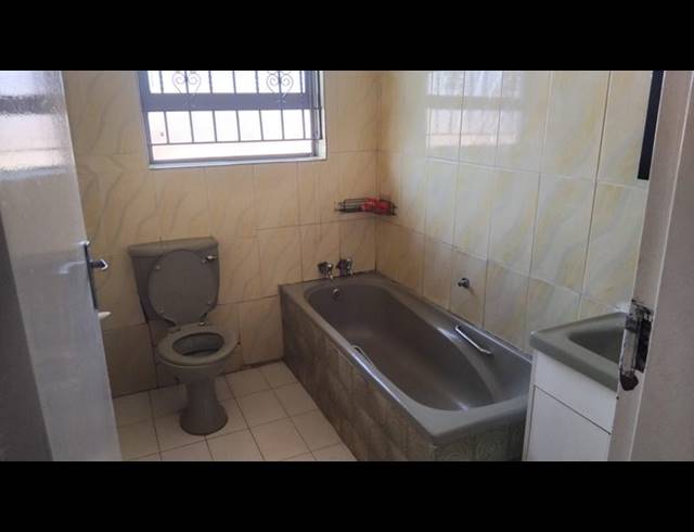 3 BEDROOM HOUSE FOR SALE IN ZAKARIYYA PARK
